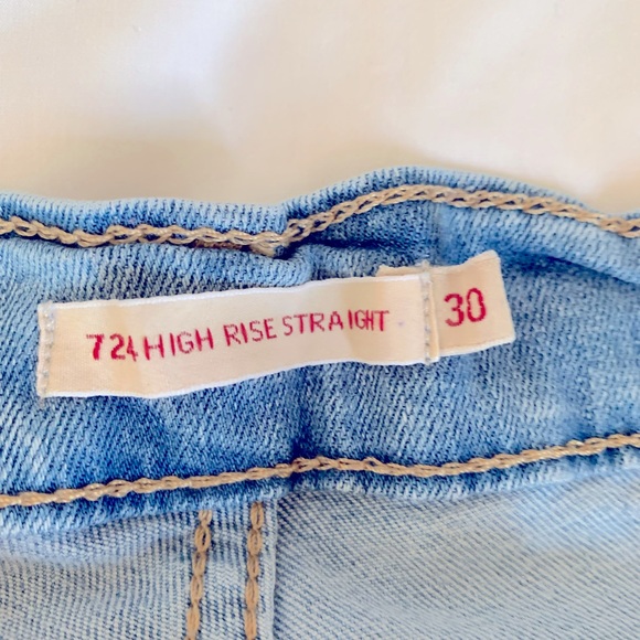 Levis 724 High Rise Slim Straight Light Wash Jeans Size 30 Length 31 - Picture 3 of 4